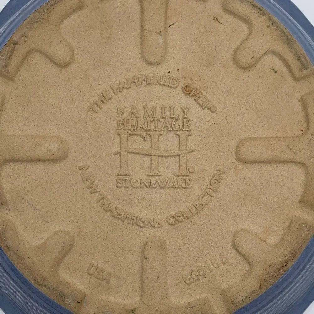 Pampered Chef Family Heritage Blue and Tan Stoneware Pie Dish county blue